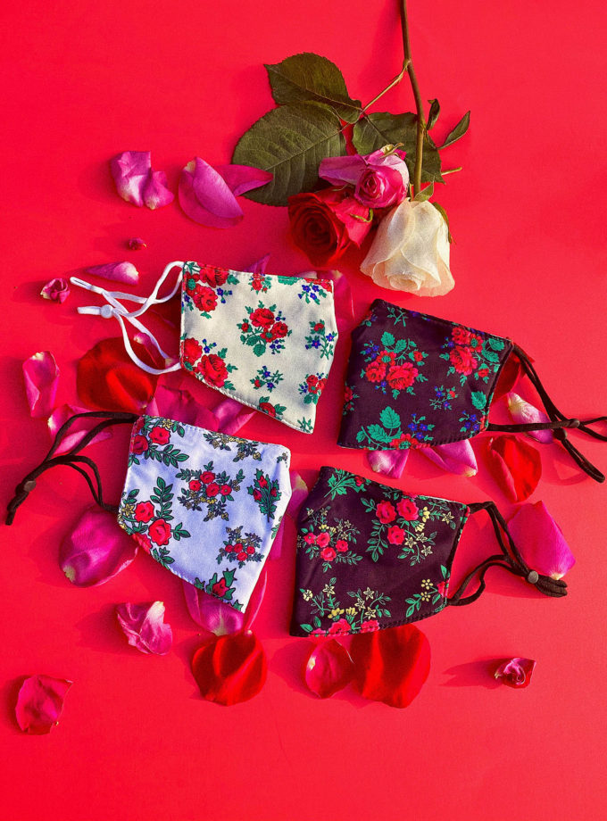 Black Gul Shin (Blue Flower)