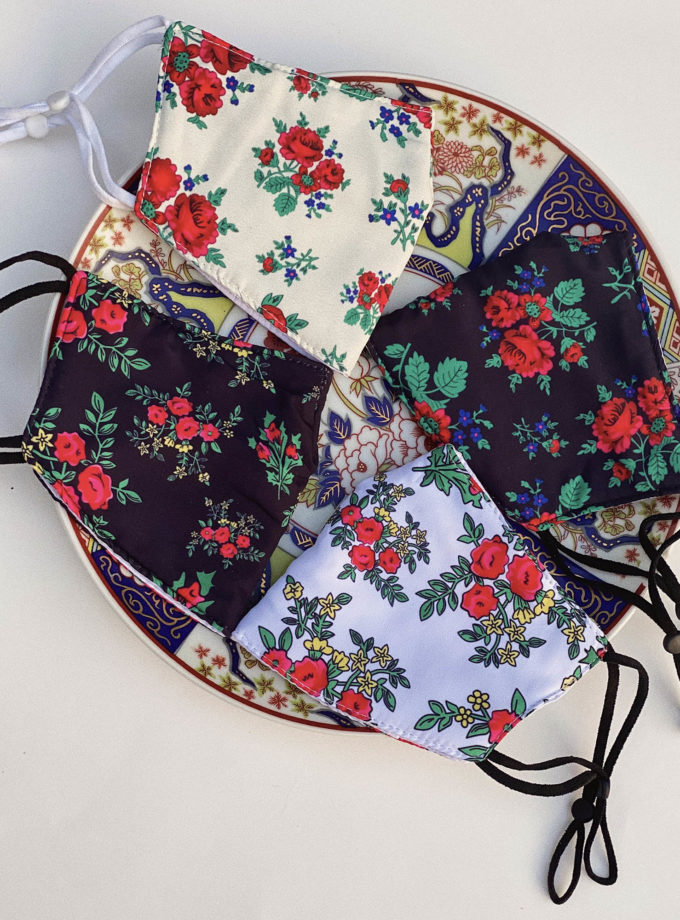 Black Gul Shin (Blue Flower)