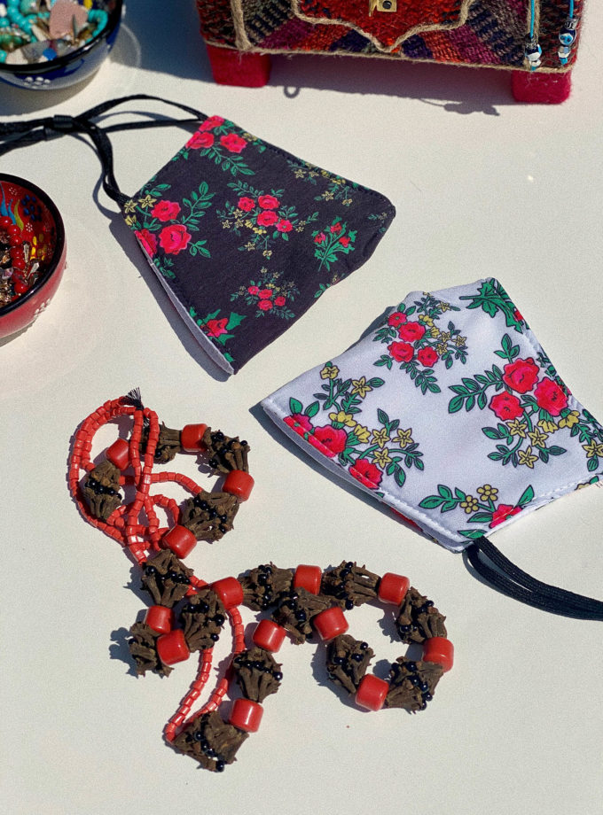 Black Gul Zerd (Yellow Flower)