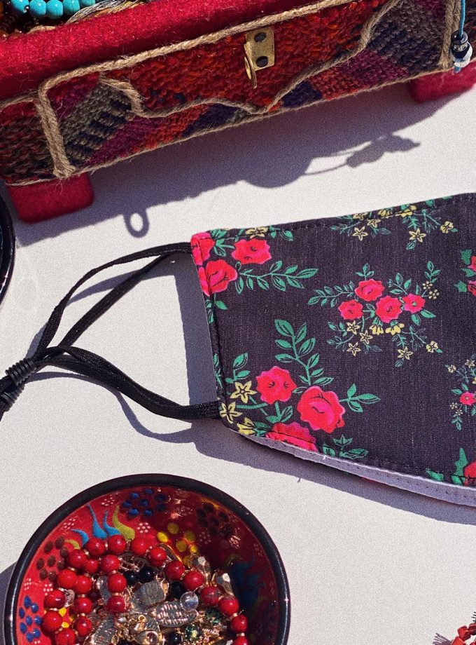 Black Gul Zerd (Yellow Flower)