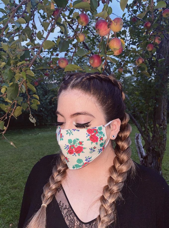 Off-White Gul Shin (Blue Flower)